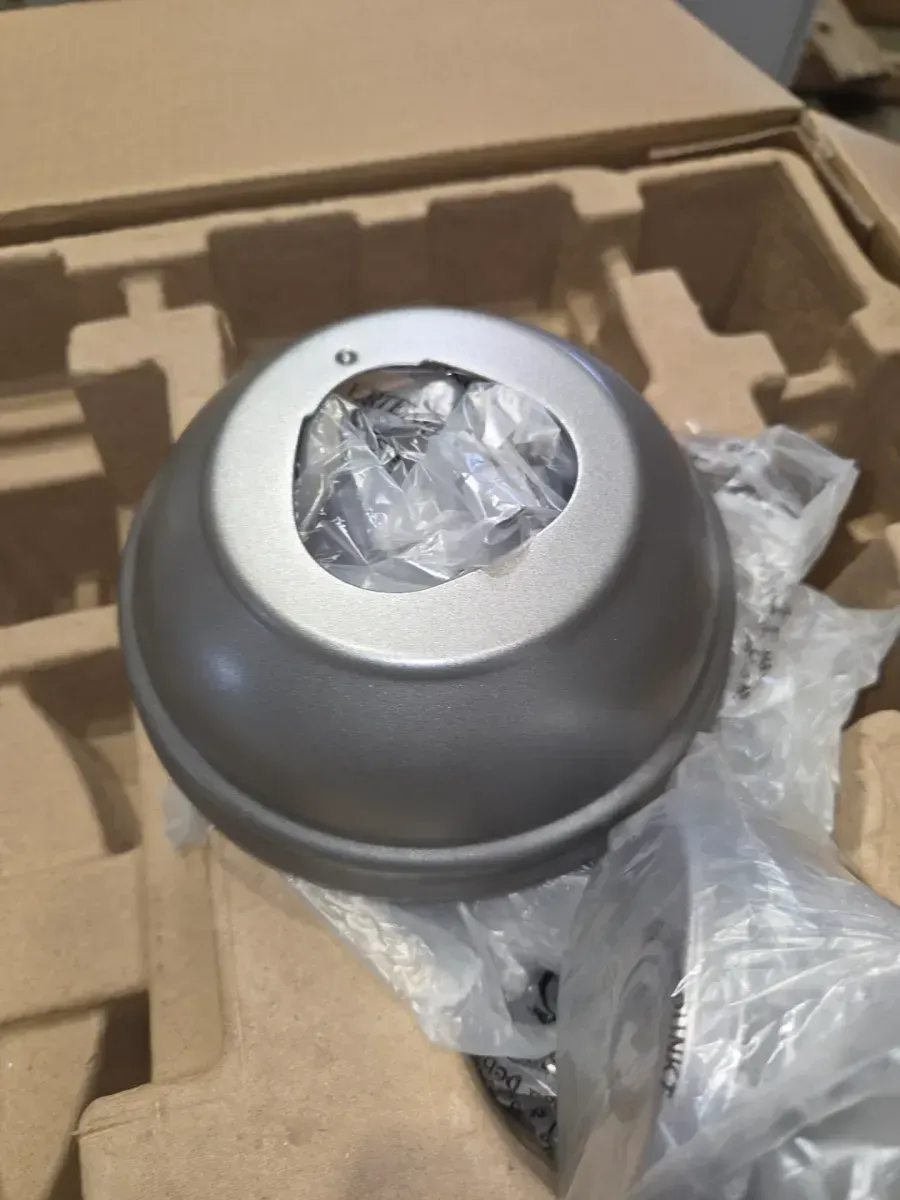 Hilmouth 52 in. Indoor Matte Silver Ceiling Fan with Light - image 4