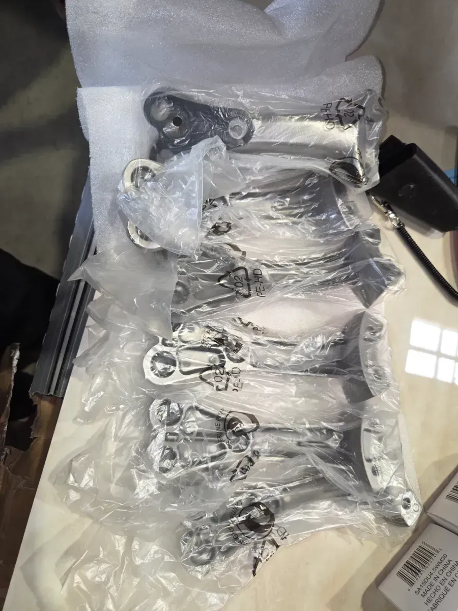 Hilmouth 52 in. Indoor Matte Silver Ceiling Fan with Light - image 5