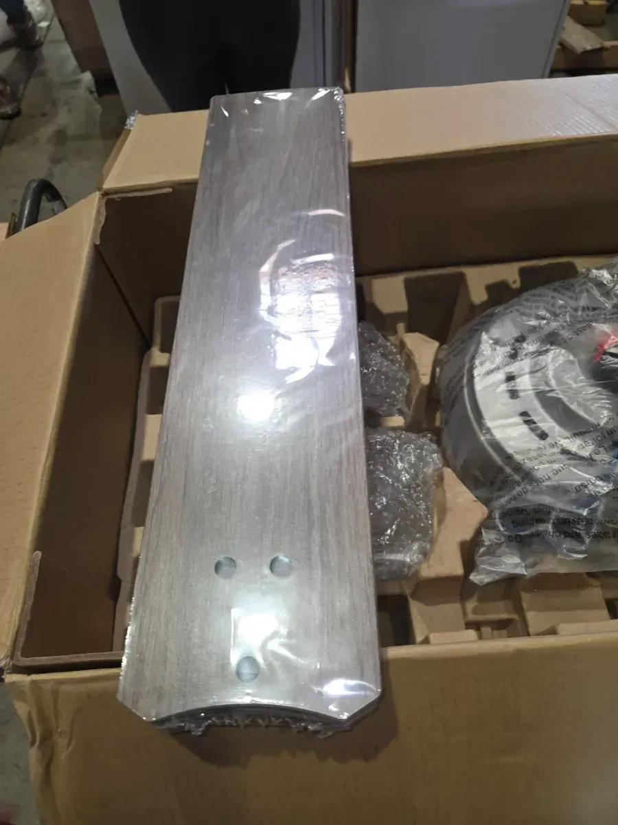 Hilmouth 52 in. Indoor Matte Silver Ceiling Fan with Light - image 6