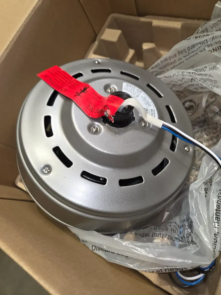 Hilmouth 52 in. Indoor Matte Silver Ceiling Fan with Light - image 6