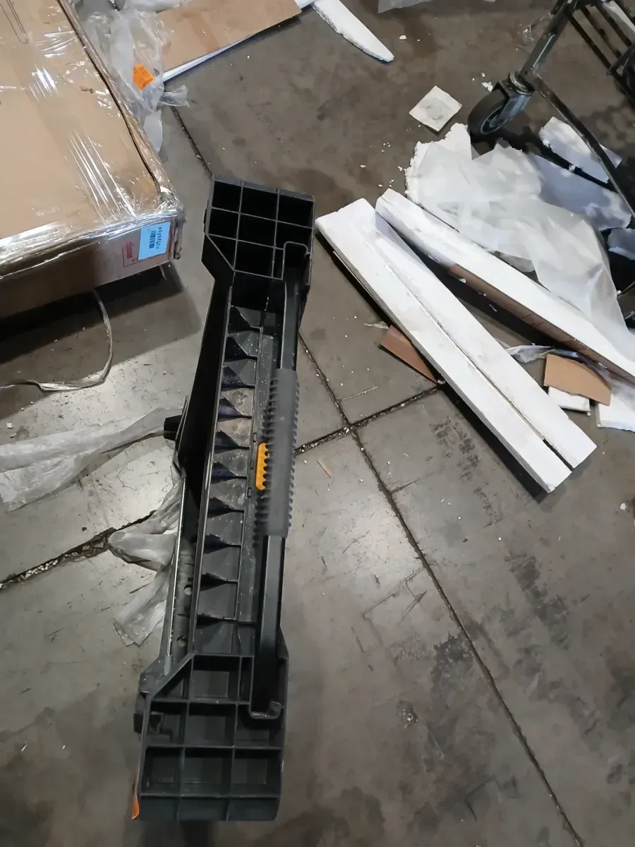 DeWalt Express Folding Workbench with 2 Clamps - image 4