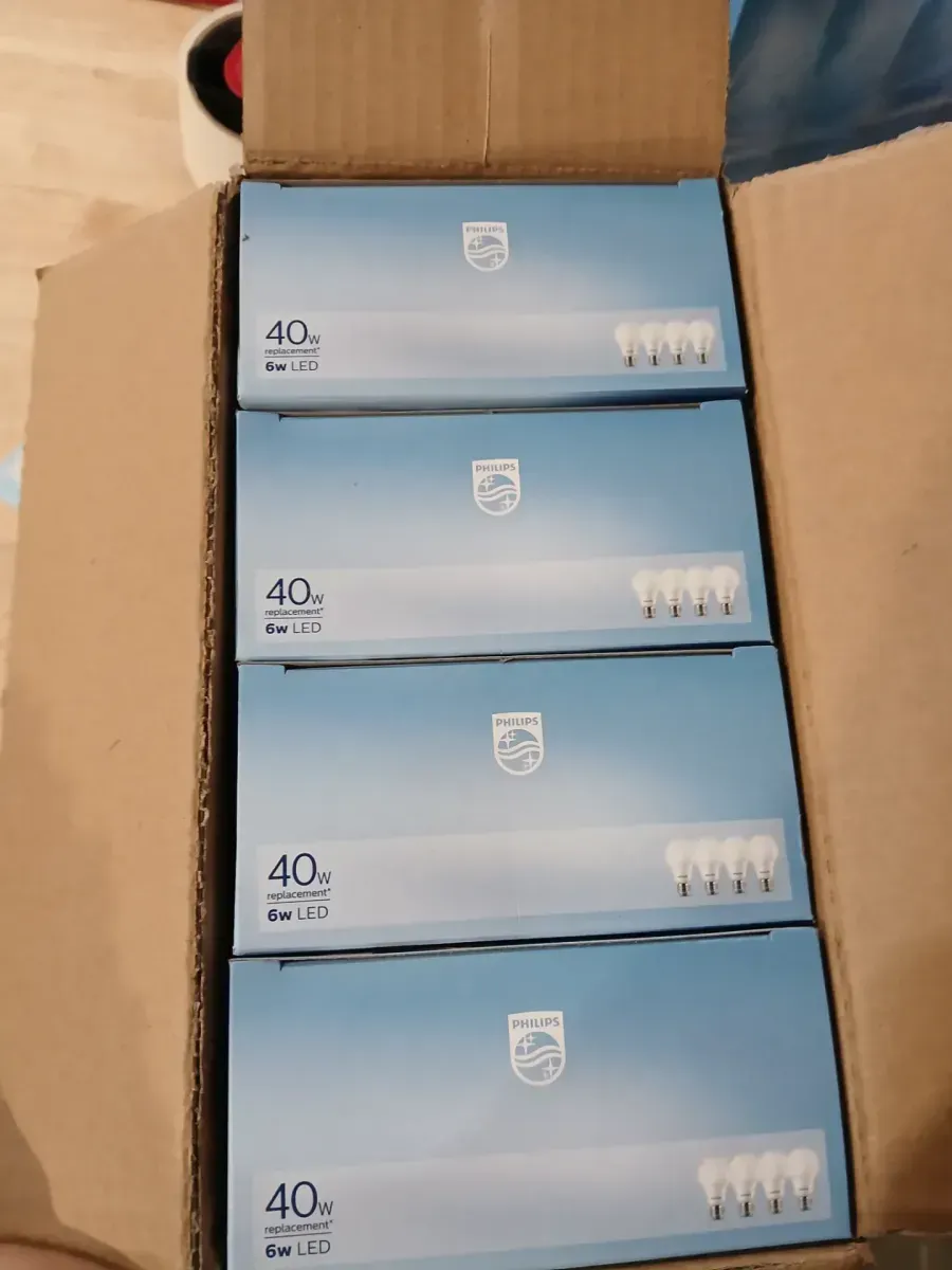 ***pack of 4***60-Watt Equivalent A19 Ultra Definition Dimmable E26 LED Light Bulb EyeComfort Soft White with Warm Glow 2700K (4-Pack) - image 4