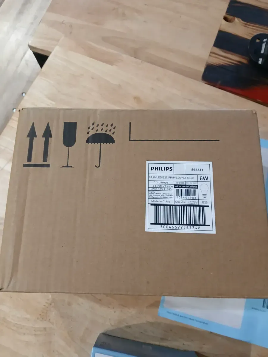 ***pack of 4***60-Watt Equivalent A19 Ultra Definition Dimmable E26 LED Light Bulb EyeComfort Soft White with Warm Glow 2700K (4-Pack) - image 2