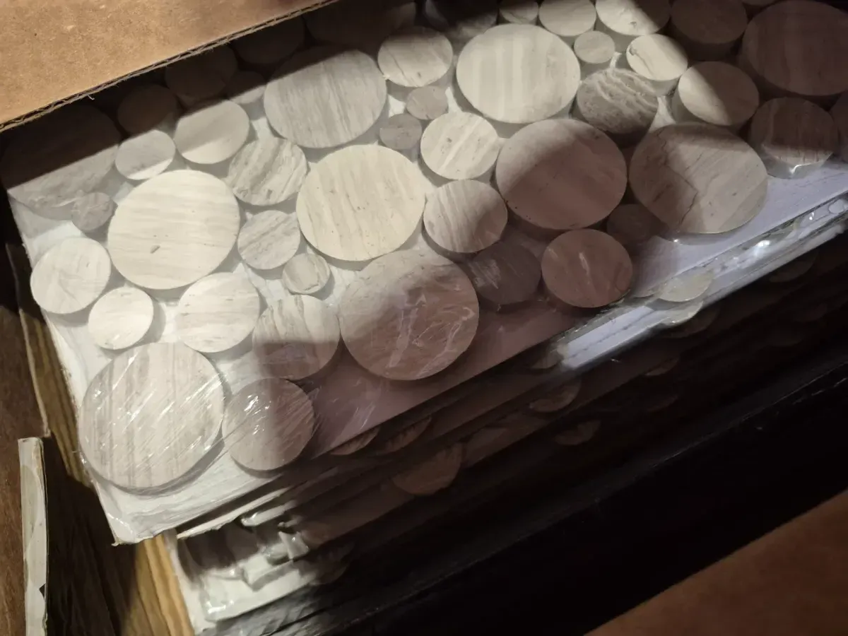 Serenity Stone River Rock 12 in. x 12 in. x 0.38 in. Polished Marble Mesh-Mounted Mosaic Tile (10 sq. ft./Case) - image 4