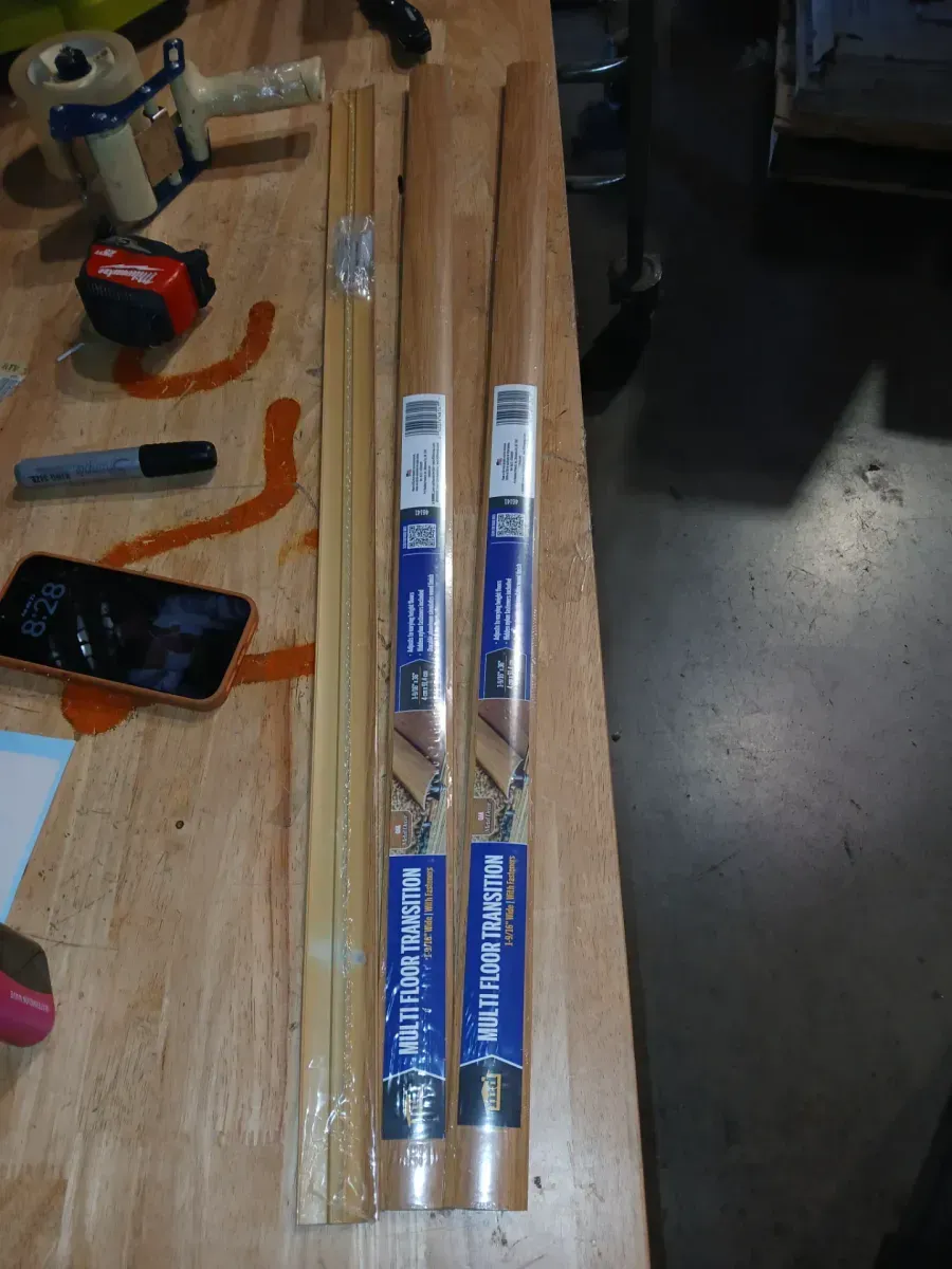  *** pack of 3 *** 1-9/16 in. X 36 in. Oak Aluminum Metal Decor® Multi Floor Transition - image 2