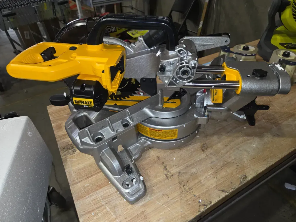 20V Max  Lithium-Ion Cordless 7-1/4 in. Sliding Miter Saw with 20V Max Premium 5.0Ah Battery Pack - image 4