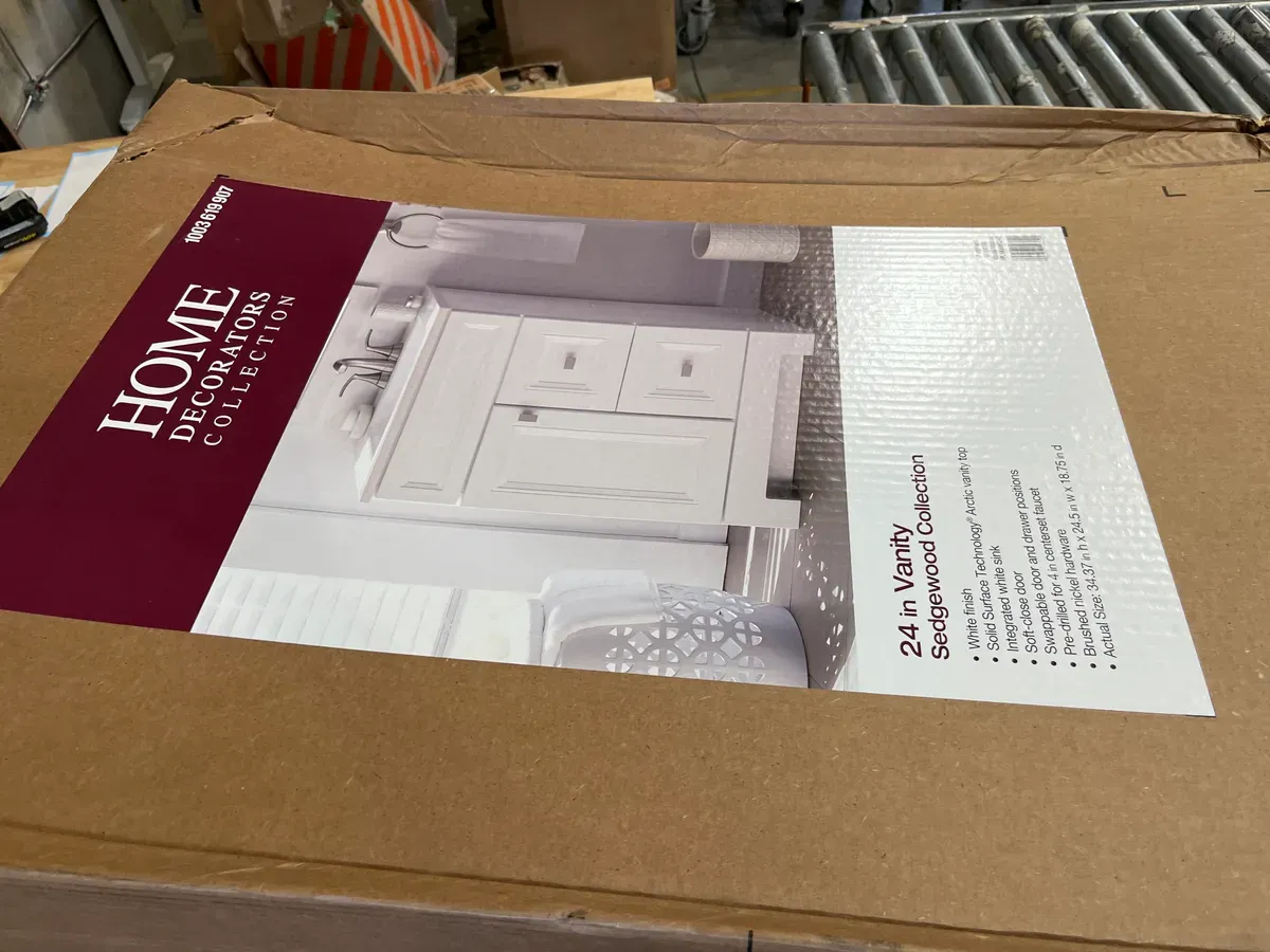 Sedgewood 24.5 in. W x 18.75 in. D x 34.375 in. H Single Sink Bath Vanity in White with Arctic Solid Surface Top - image 2