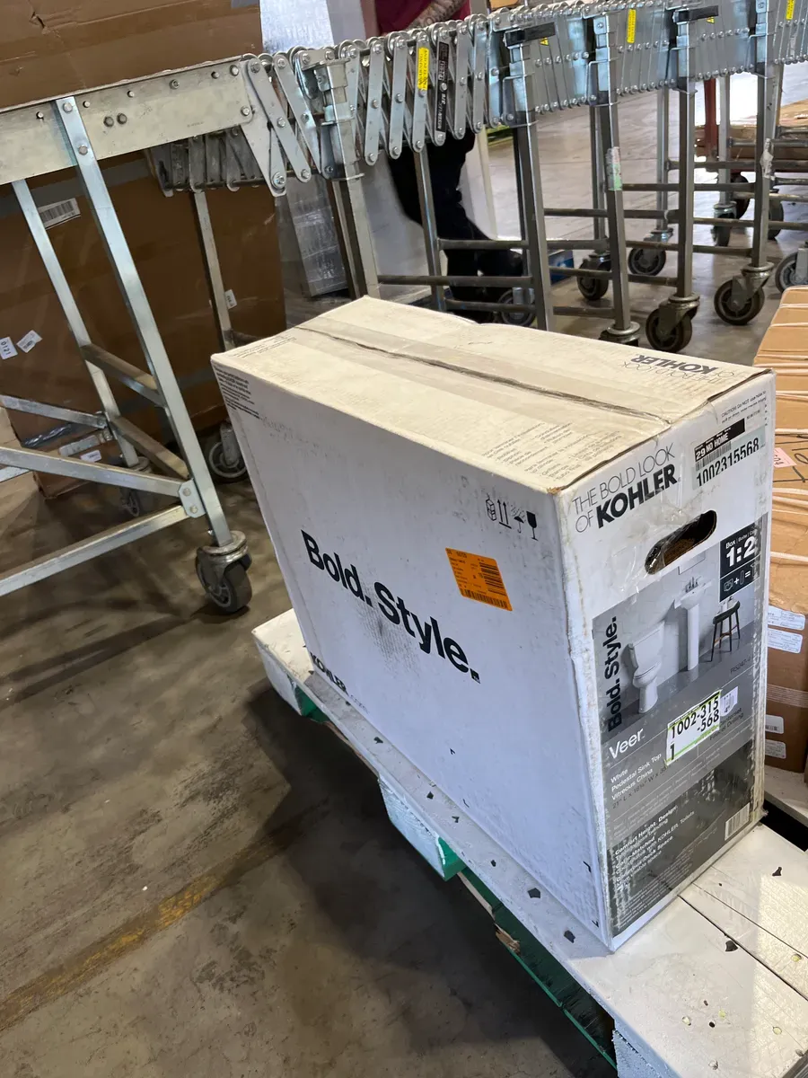 Veer 21 in. x 18.25 in. Pedestal Bathroom Sink in White Vitreous China - image 7