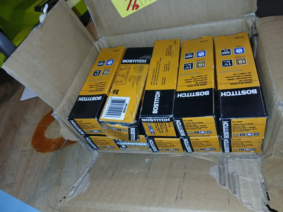 *** Pack of 10 *** Bostitch BT1335B 18-Gauge 1-3/8 in Brad Nails 3000-Pack - image 3