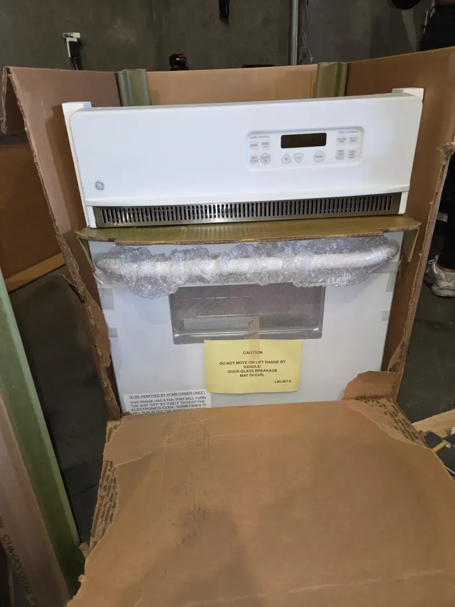 24 in. Single Electric Wall Oven Self-Cleaning in White - image 2