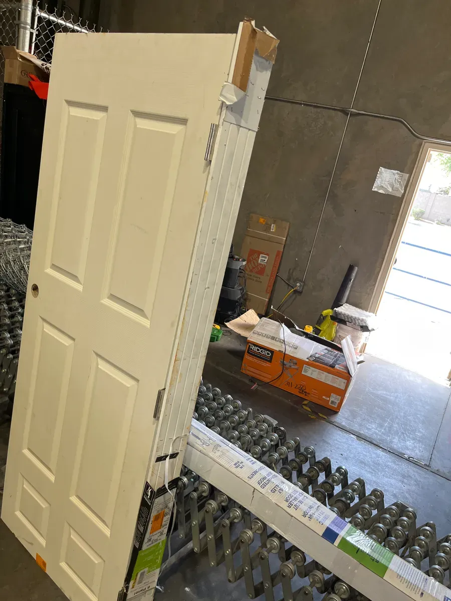 32 in. x 80 in. 6 Panel Left-Handed Primed Composite Solid Core Single Prehung Interior Door 4-9/16 in. Flat Jamb - image 4