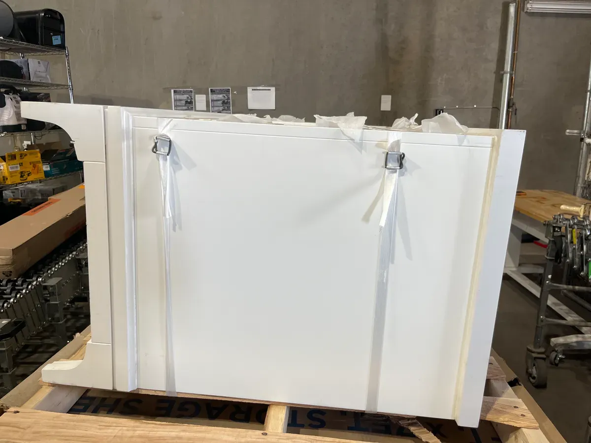 *** The porcelain part is broken ***Queen 48 in. Pure White With Quartz Carrara Vanity Top With Ceramics White Basins - image 6