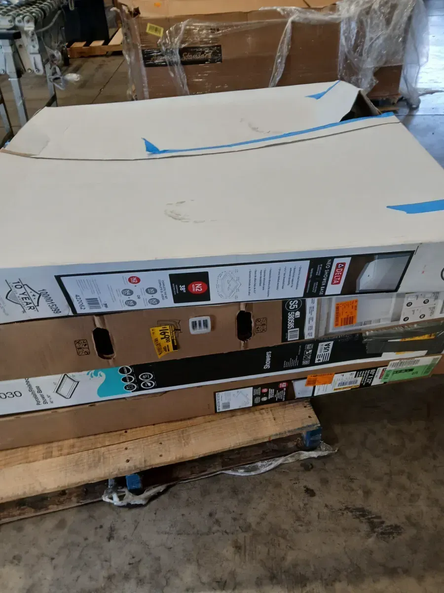 4 different style and size shower base 2 have minor dents and a Lttle crack  - image 8