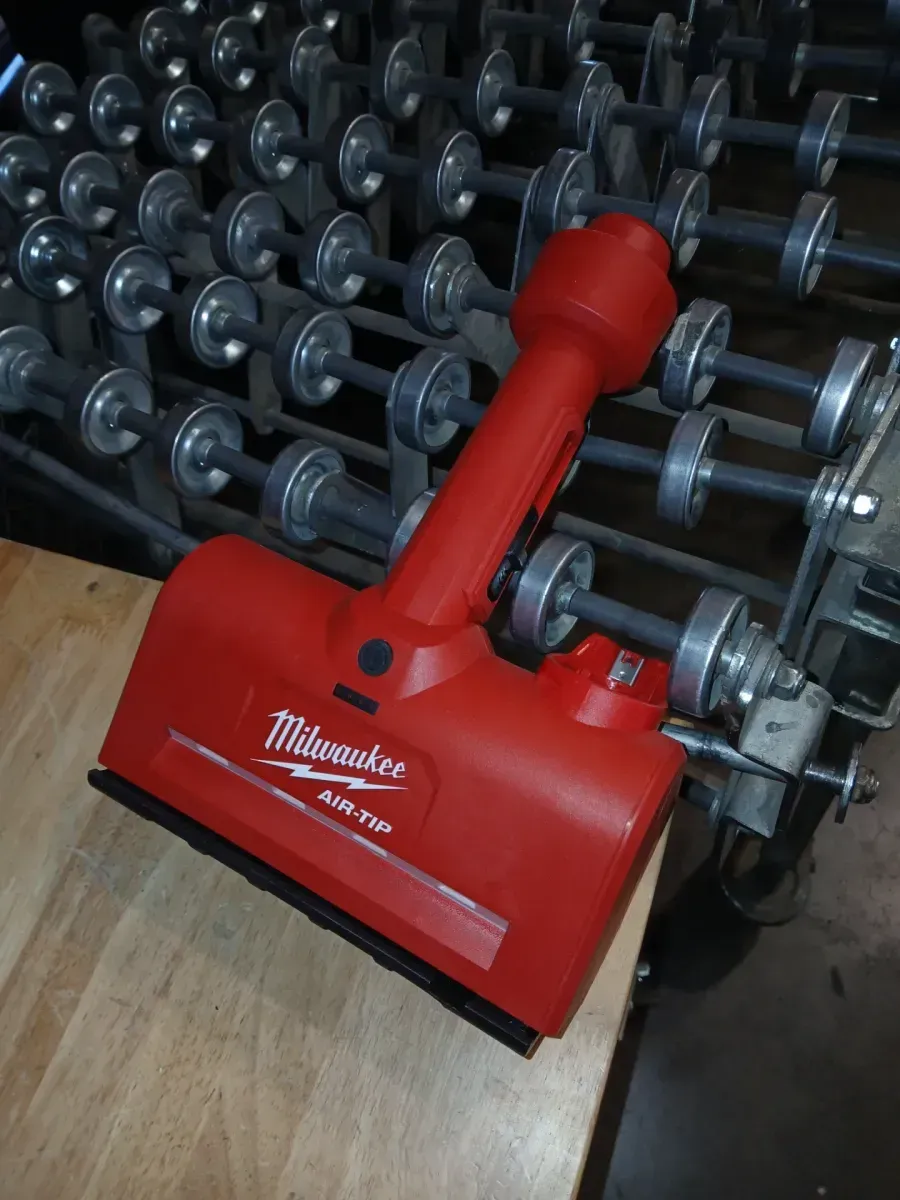 *** Not batterry *** M18 FUEL™ Compact Vacuum - image 2