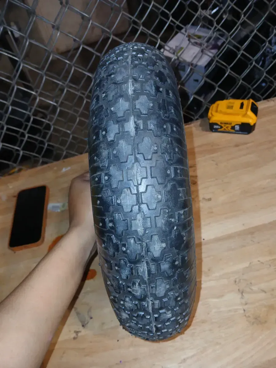 16 in. Pneumatic Universal Wheelbarrow Tire - image 3