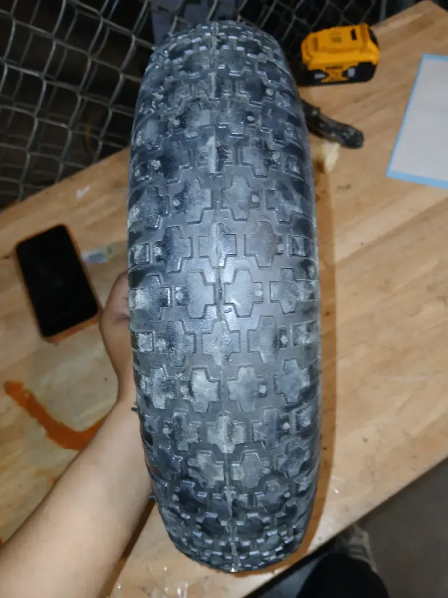 16 in. Pneumatic Universal Wheelbarrow Tire - image 4