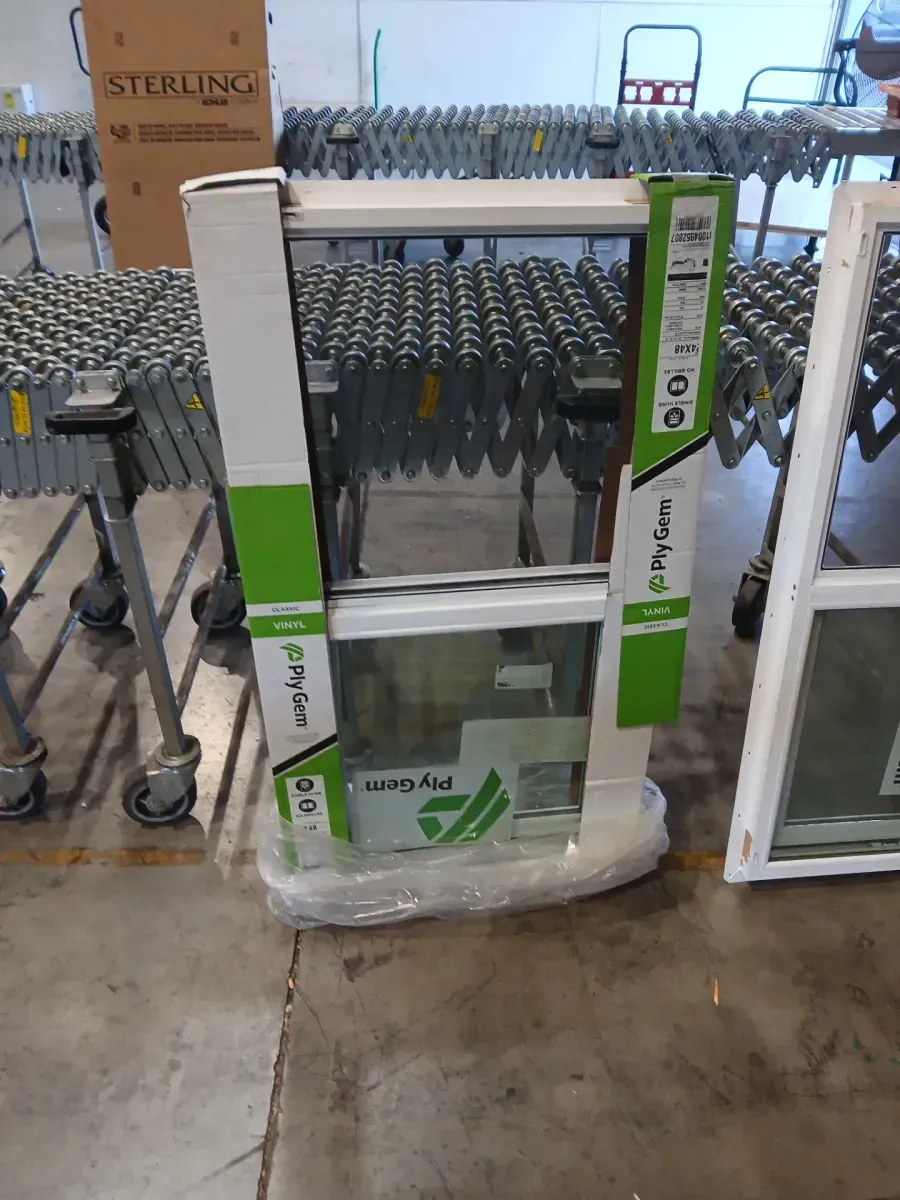 23.5 in. x 47.5 in. V-2500 Series White Vinyl Single Hung Window with Colonial Grids/Grilles - image 5