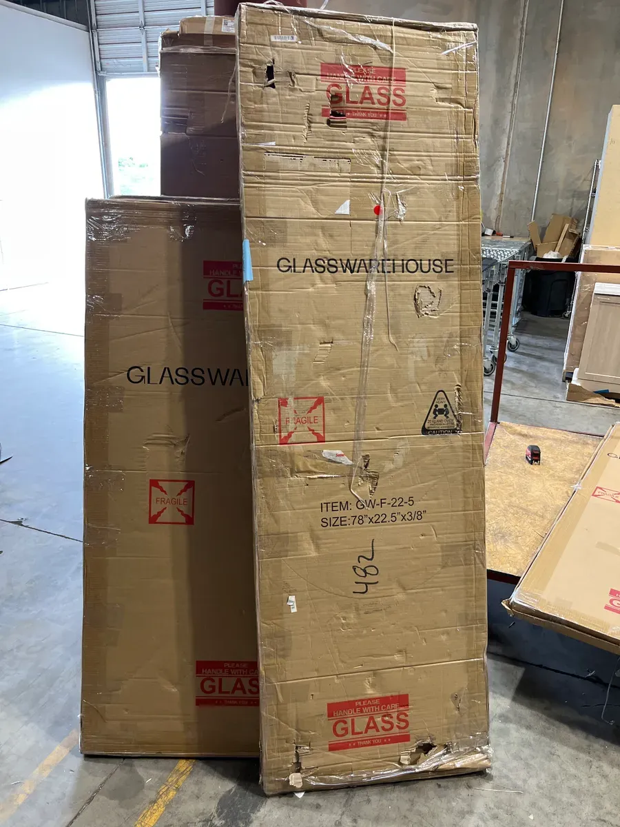 Vela 78”in x22.5”x 3/8”H Frameless Fixed Panel Tub Door in Polished Brass with Clear Glass - image 4