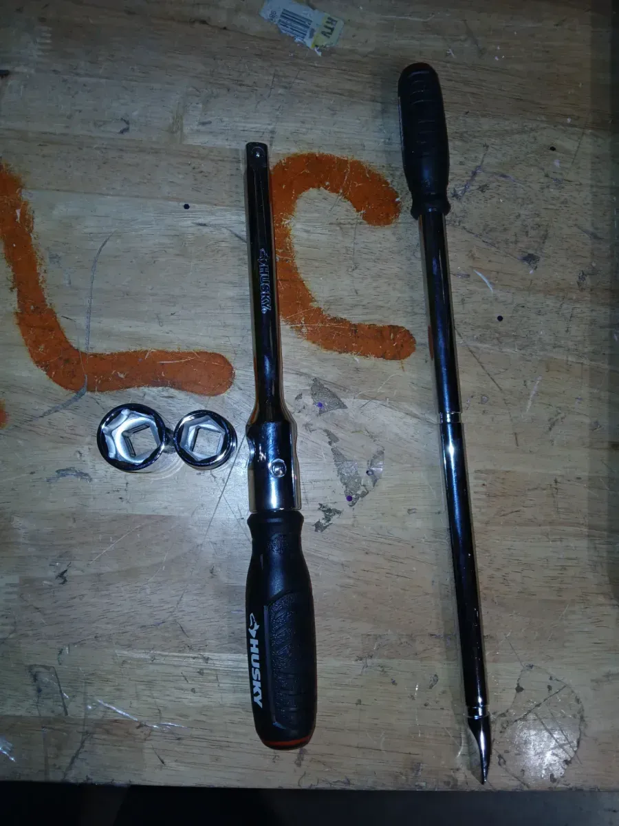 Husky Compact 1/2 in. Drive Lug Wrench with High Torque - image 4