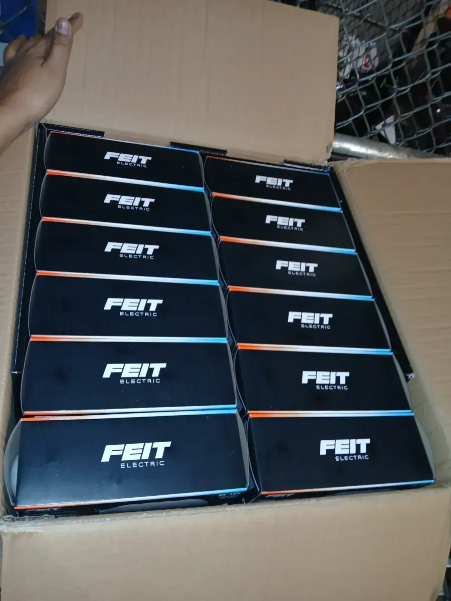 *** pack of 48 *** 60-Watt Equivalent A19 Dimmable 90 CRI E26 LED Light Bulb Selectable White (2700K/3000K/3500K/4000K/5000K) 4-Pack - image 3