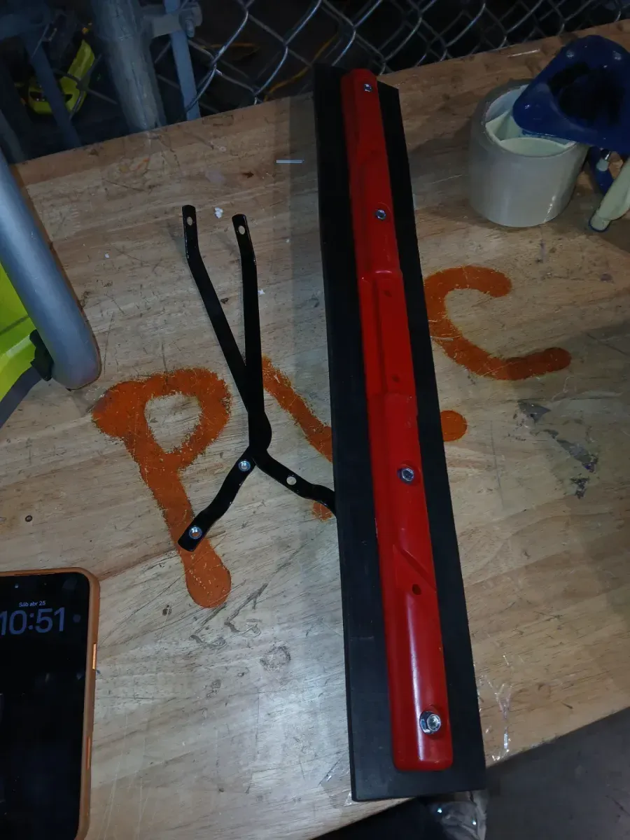 24 in. Easy to Assemble Powrwave Squeegee - image 4