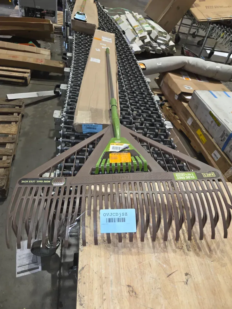 54 in. 22-Tine Hardwood/Steel Handle Steel Leaf Rake - image 3