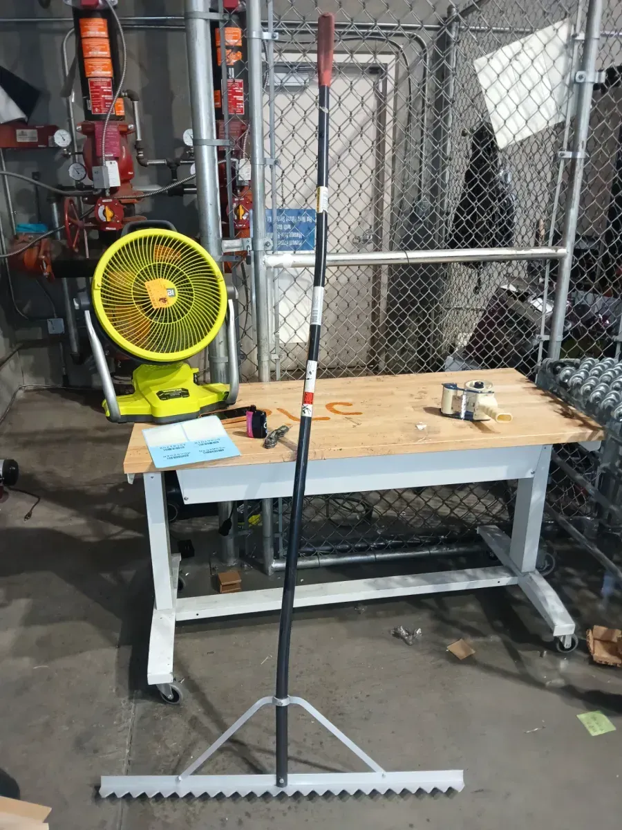 36 in. Aluminum Contractor Lute - image 2