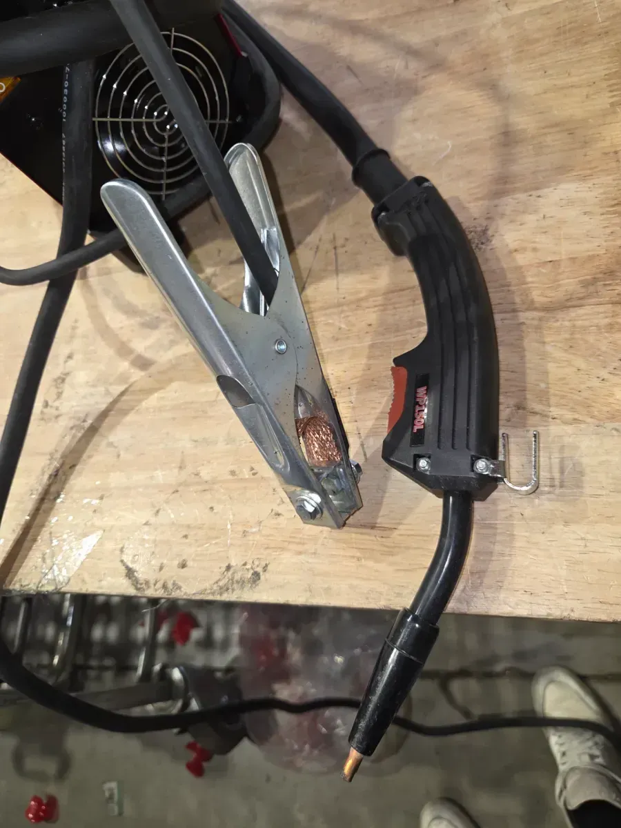 WELD-PAK 90i FC Flux-Cored Wire Feeder Welder (No Gas) Kit with 0.035 Flux Core Wire - image 5