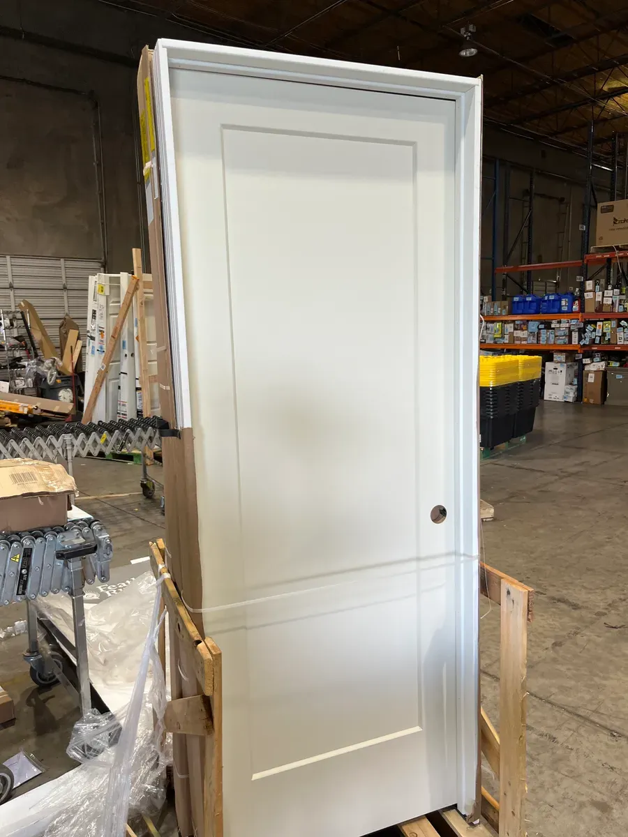 30 in. x 80 in. Right-Handed Interior Door and 3/4 in. x 2 1/4 in. x 96 in. MDF Casing (5-Pack) Bundle - image 5