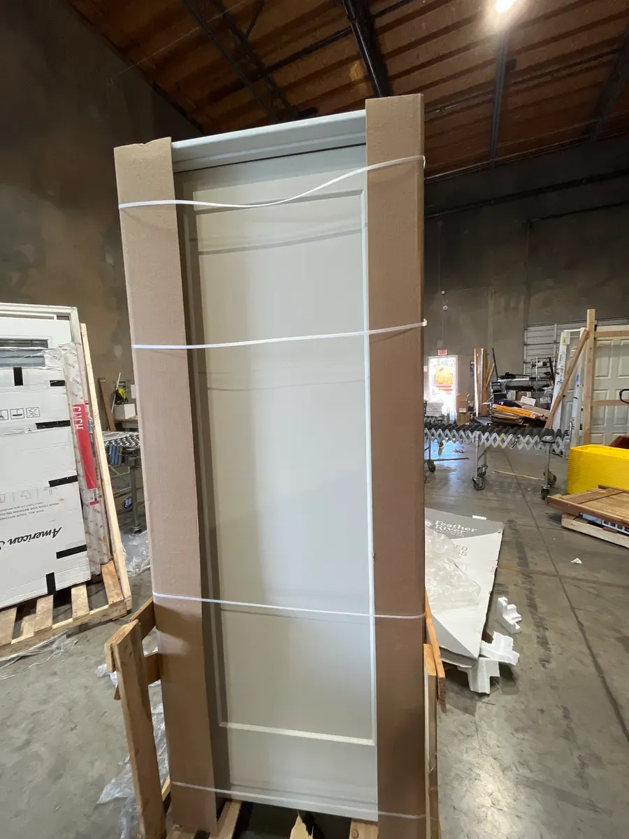 30 in. x 80 in. Right-Handed Interior Door and 3/4 in. x 2 1/4 in. x 96 in. MDF Casing (5-Pack) Bundle - image 4