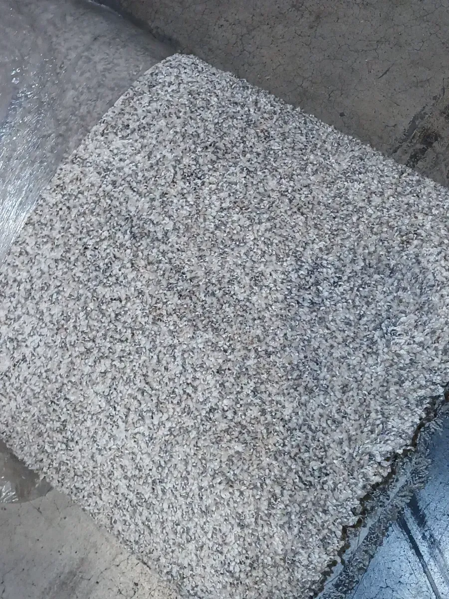 10-foot roll of carpet; length unknown. - image 2