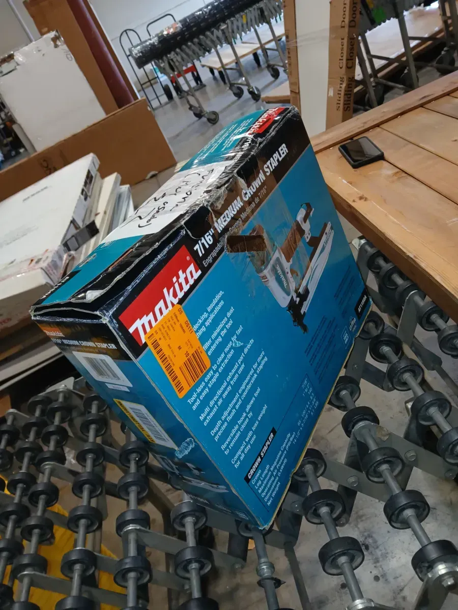 Pneumatic 16-Gauge 7/16 in.Medium Crown Stapler - image 4