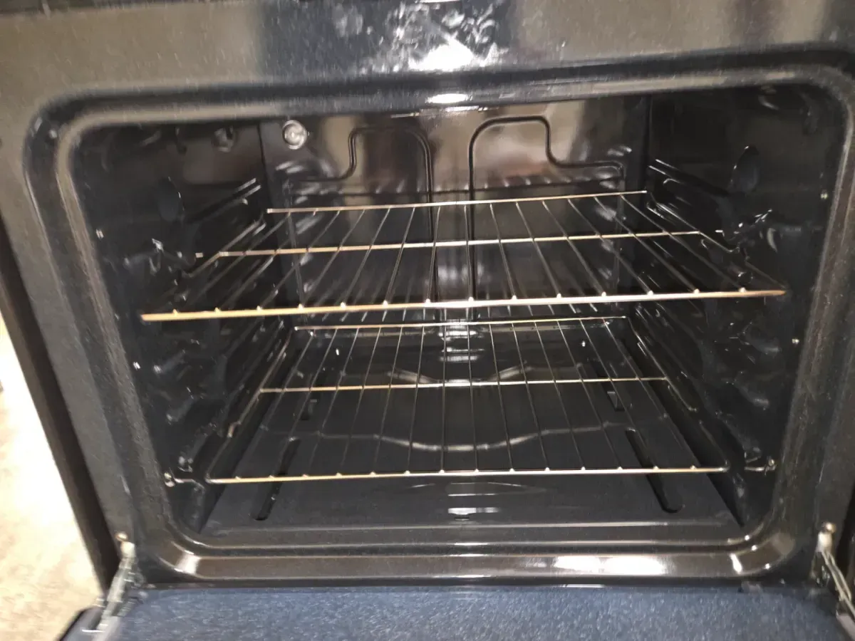 30 in. 4.8 cu. ft. Freestanding Gas Range in Black - image 4