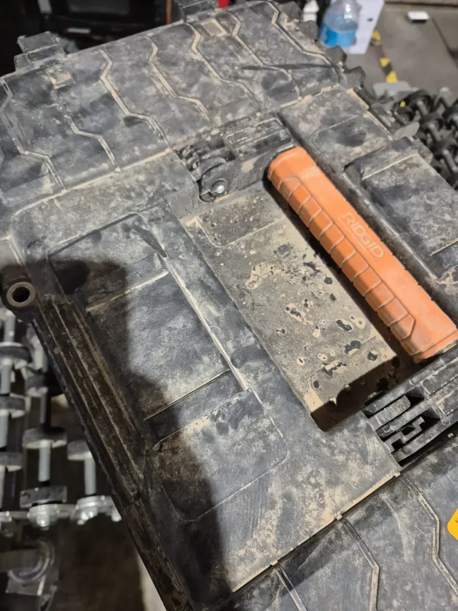 *** It is dirty.*** pro Gear System Gen 2.0 Stackable Durable 22 in. Modular Tool Box Storage With Heavy Duty Latches and Handles - image 4