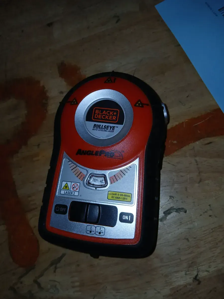 BullsEye Auto-Leveling Laser Level - image 2