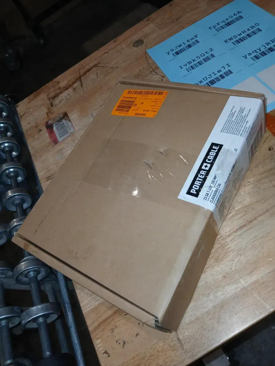 23-Gauge 1-3/8 in. Pneumatic Pin Nailer - image 4