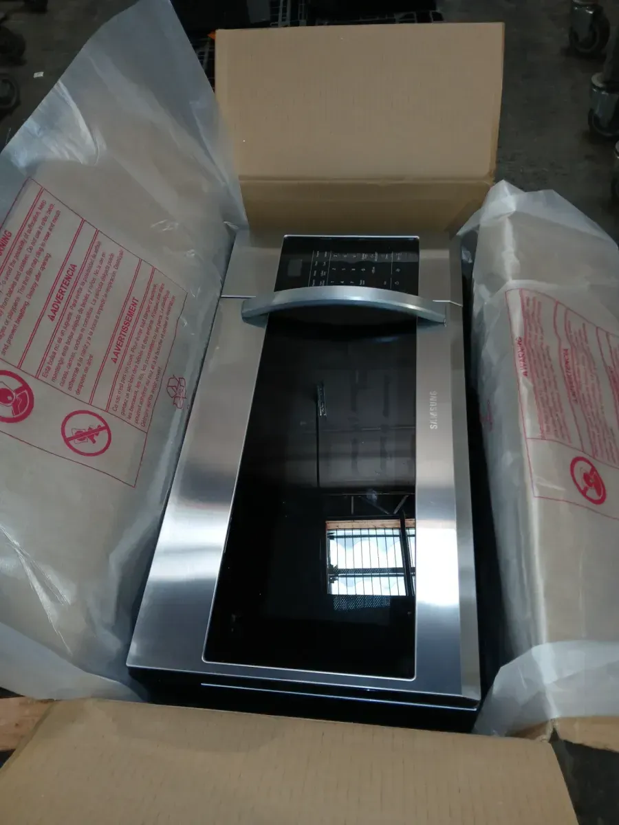 Samsung 30 in. 1.7 cu. ft. 1000 W Fingerprint Resistant Stainless Steel Over-the-Range Microwave - image 3