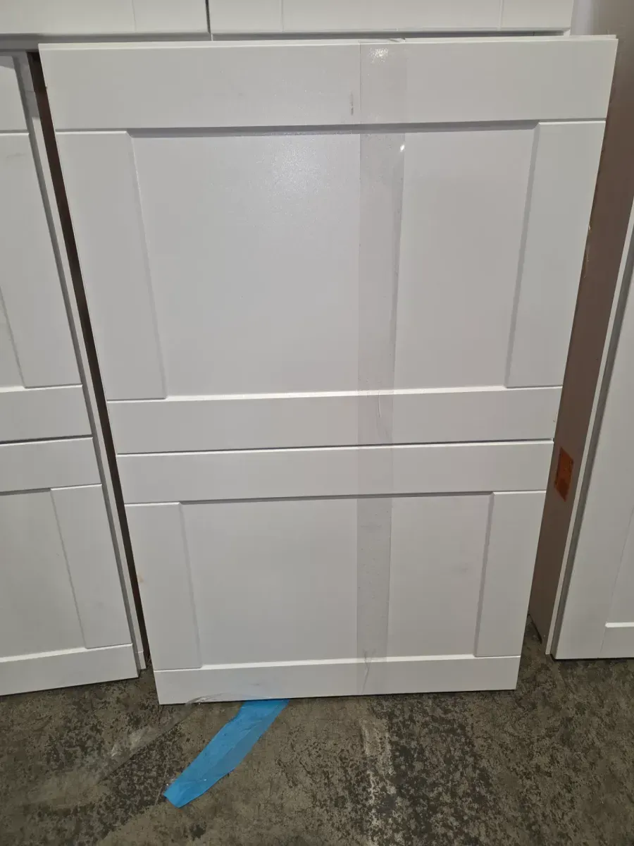 Set of 8 Cabinets (7upper, 1 lower ) - image 7