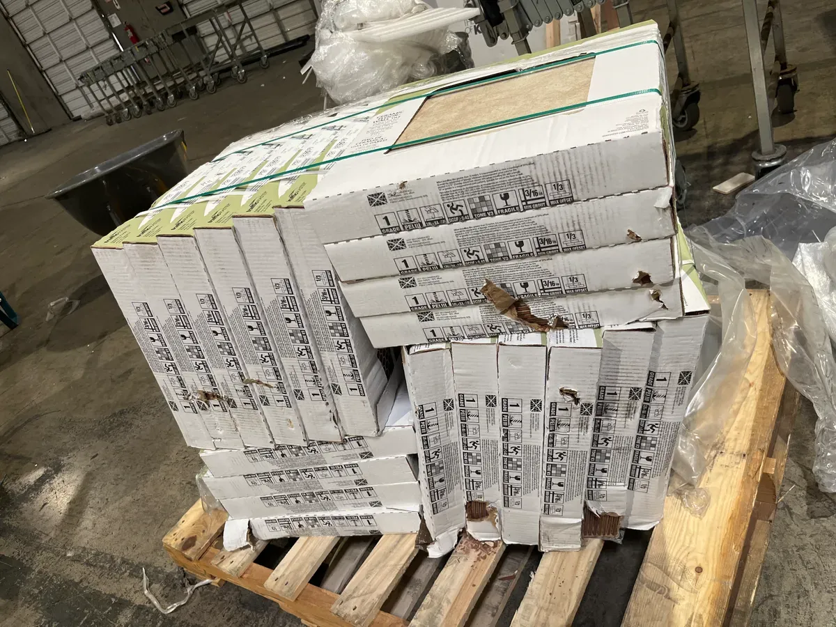 ***Pallet of 19 Cases (331 .36sq. ft./ case)***TrafficMaster Portland Stone Beige 18 in. x 18 in. Glazed Ceramic Floor and Wall Tile (17.44) - image 3