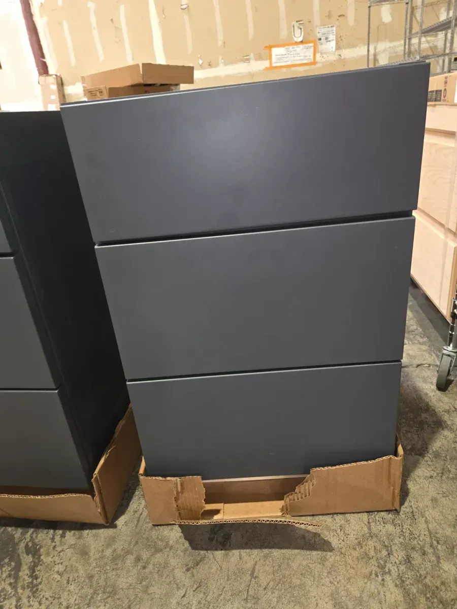 Set of 5 Cabinets (4 lower ,1upper ) - image 2