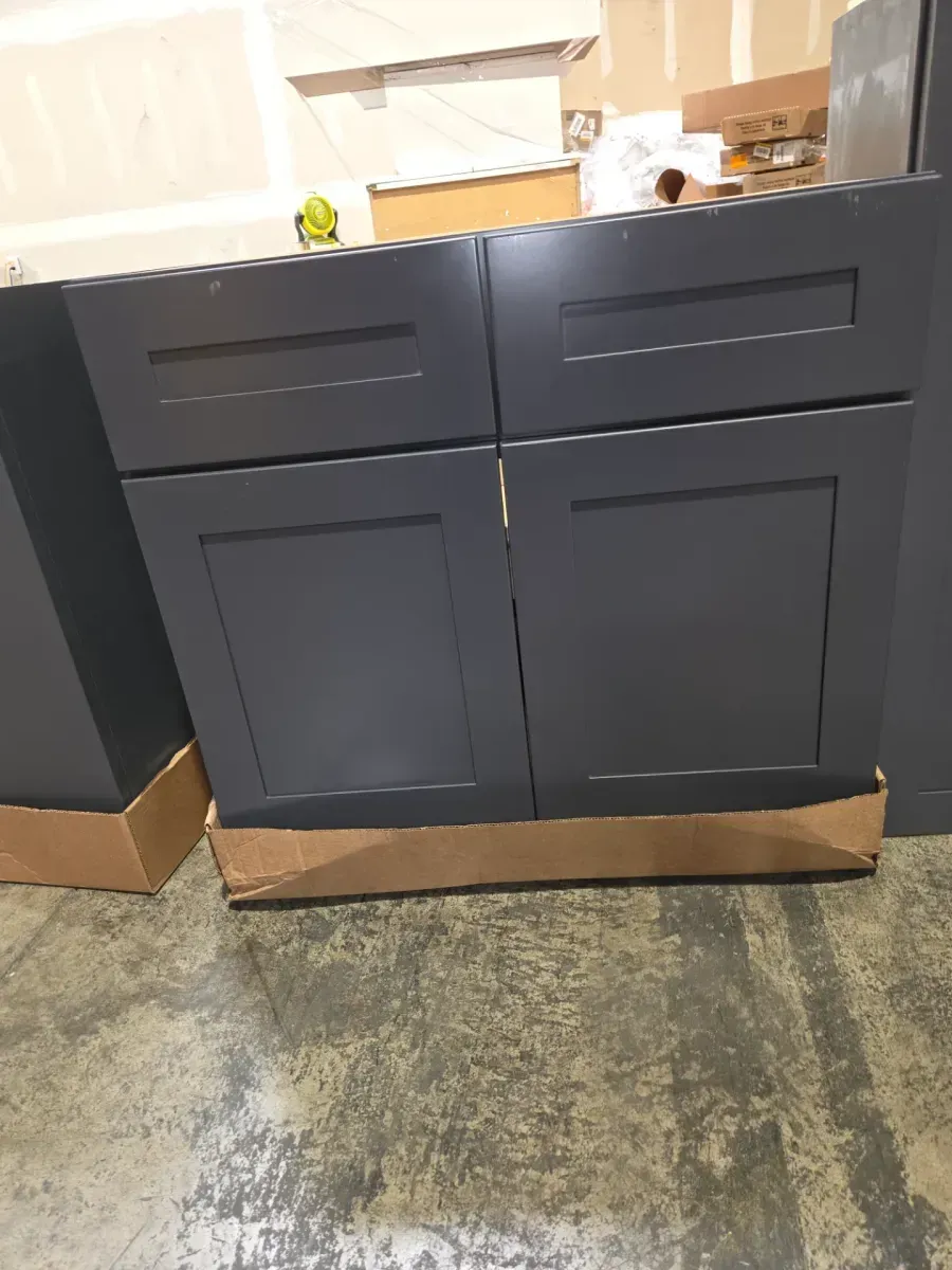 Set of 5 Cabinets (4 lower ,1upper ) - image 6