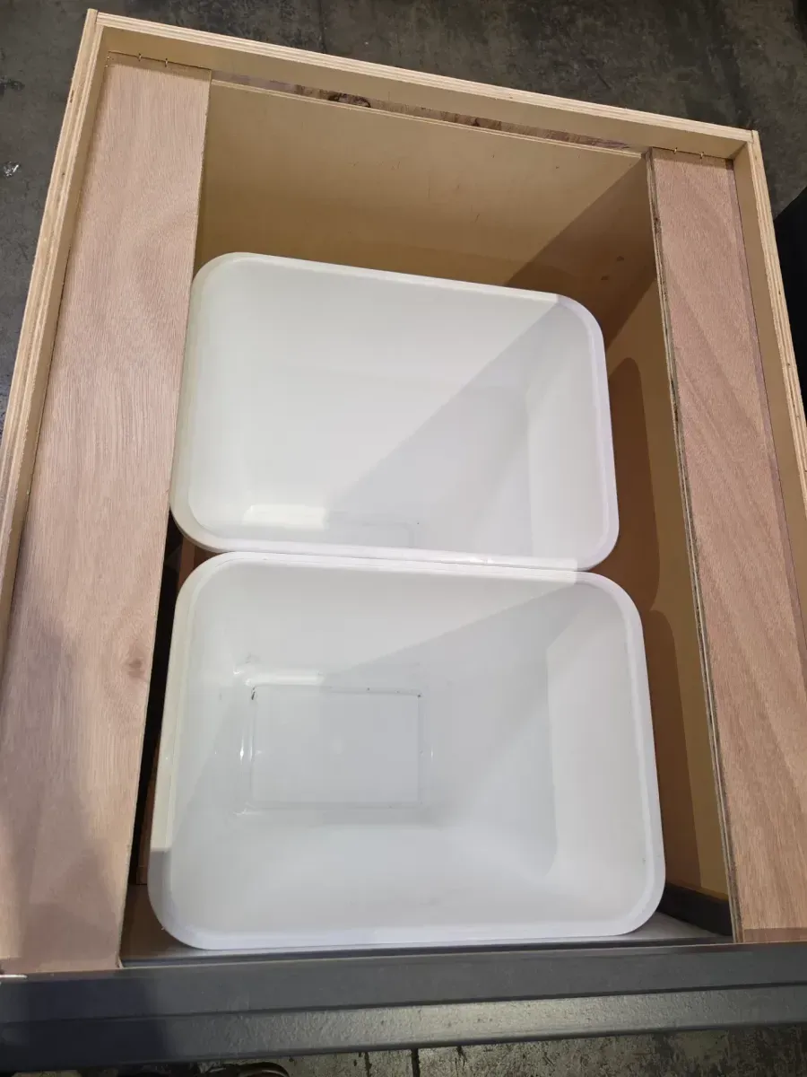 Set of 5 Cabinets (4 lower ,1upper ) - image 8