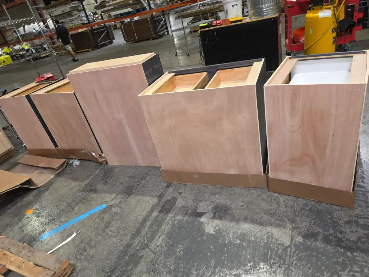 Set of 5 Cabinets (4 lower ,1upper ) - image 9