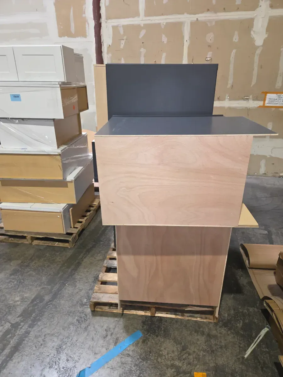 Set of 5 Cabinets (4 lower ,1upper ) - image 10