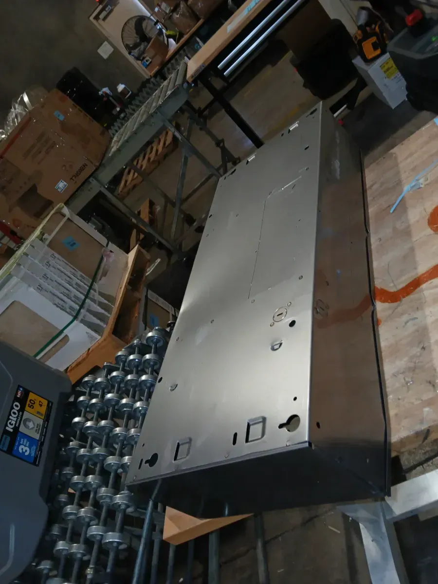 *** It is missing the grille*** Broan-NuTone RL6200 Series 30-Inch Ductless Under-Cabinet Range Hood, Stainless Steel Finish - image 3