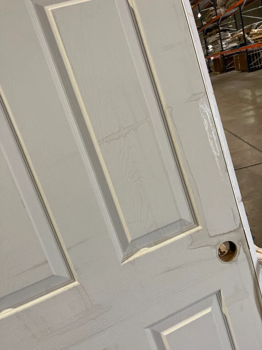 *** It's stained, the door looks in very good condition***“31-1/2 in. x 81-5/8 in” 6 Panel Colonist Primed Right-Hand Textured Solid Core Molded Composite MDF Single Prehung Interior Door - image 7