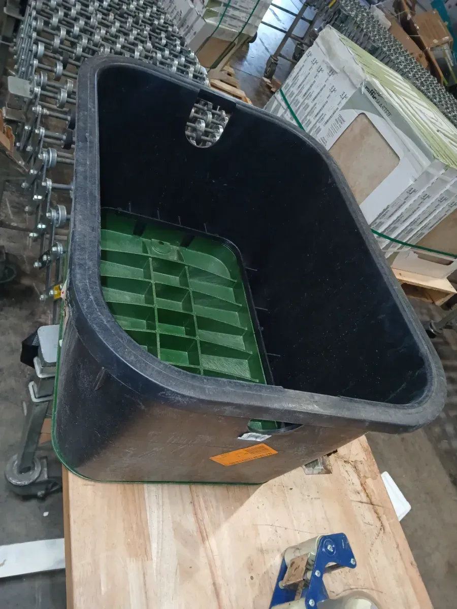 15 in. X 22 in. Rectangular Jumbo Valve Box and Cover, 12 in. Height, Black Box, Green ICV Cover - image 2