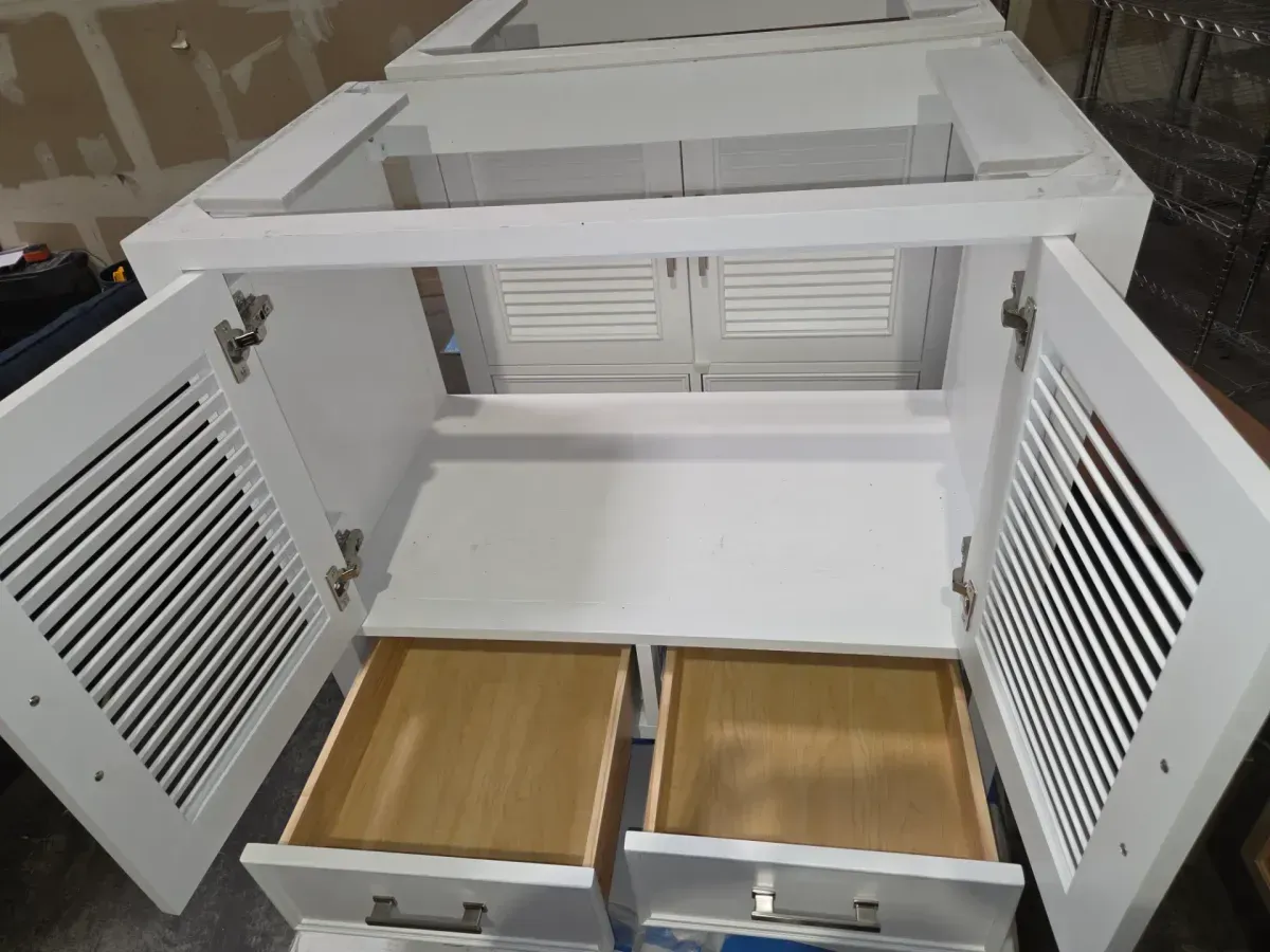 ***It doesn't come with the stopper.***Estate 35 in. W x 30 in. D Bath Vanity in White with Quartz Vanity Top in White with White Basin - image 2