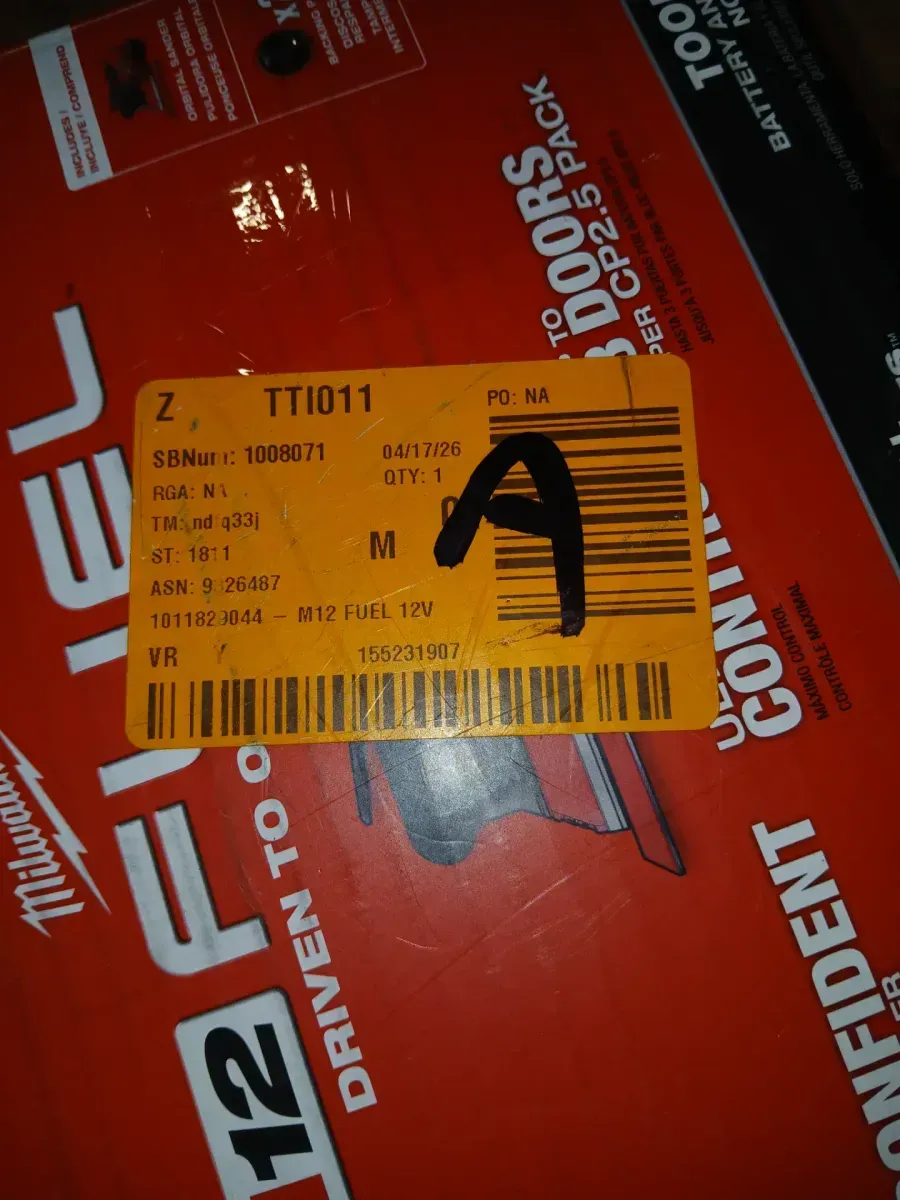 ***Broken button, but functional*** M12 FUEL 12V Lithium-Ion Brushless Cordless 6 in. Random Orbital Sander (3/16 in. Orbit) Tool-Only - image 5