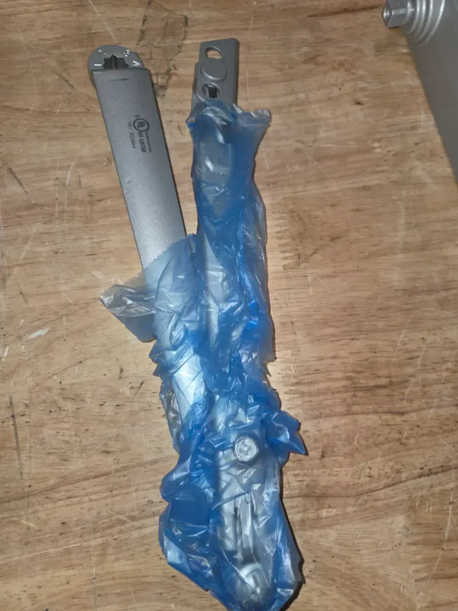 Heavy-Duty All-in-One Aluminum Commercial Door Closer with Flex Plate - image 4